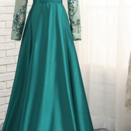 The Long-sleeved Dress Green Satin Evening Gown..